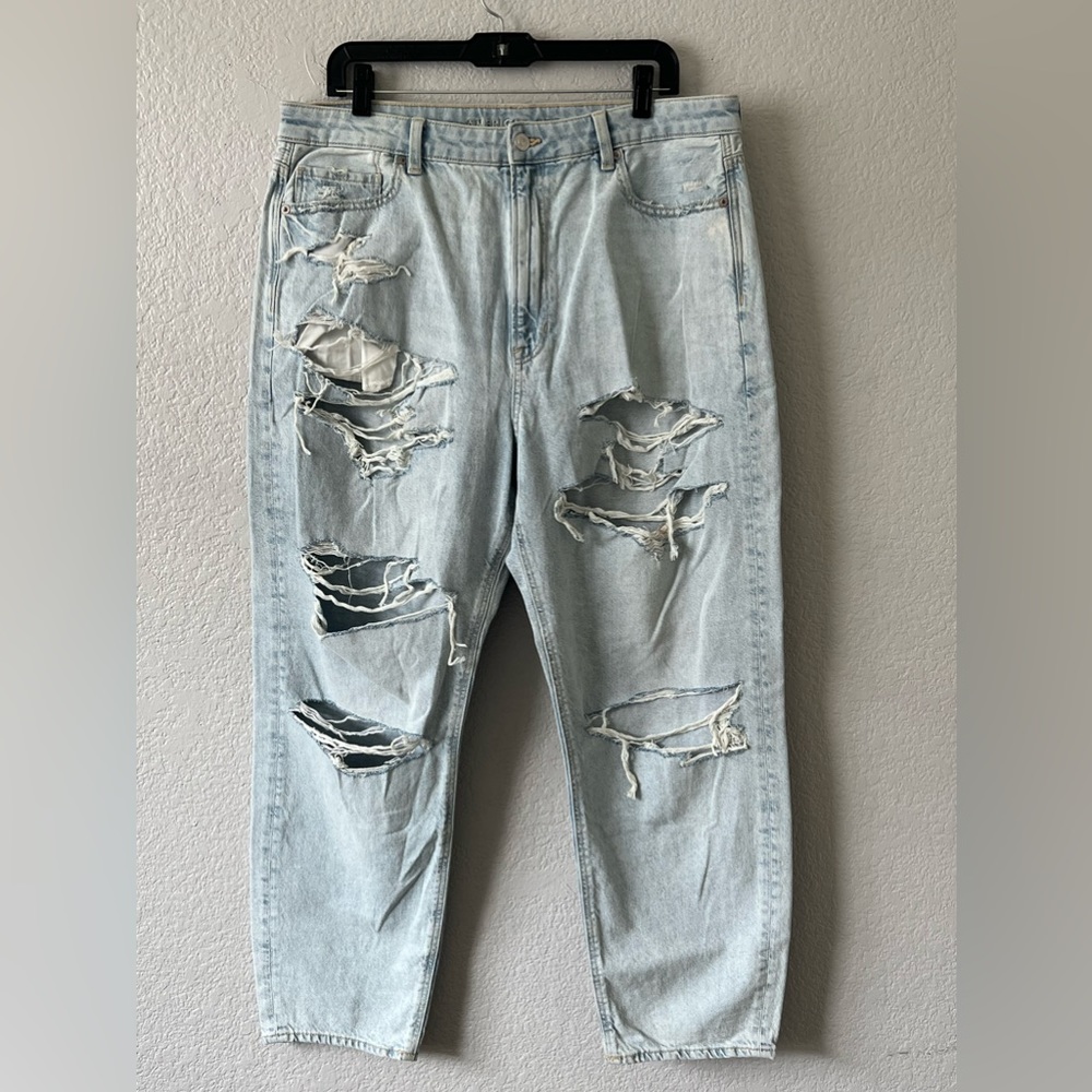 American eagle destroyed highest rise mom jean size 18